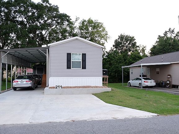 2nd image of 211 Watermark Dr