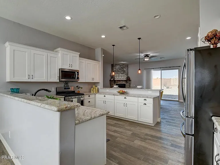 5524 N Foster Pl — Photo 9