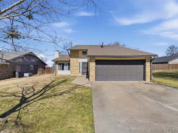 7209 S Peach Ave, Broken Arrow, OK 74011