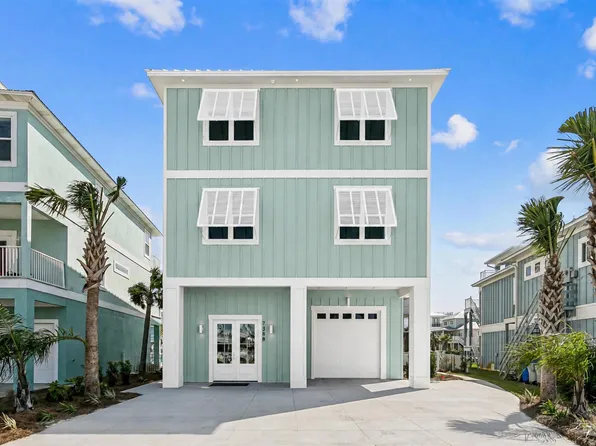 7401 Grand Navarre Blvd, Navarre, FL 32566