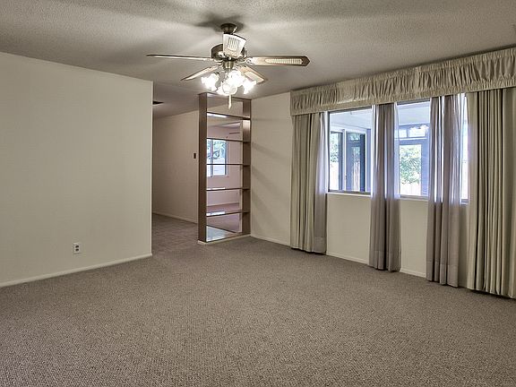 4th image of 2314 E Claire Dr