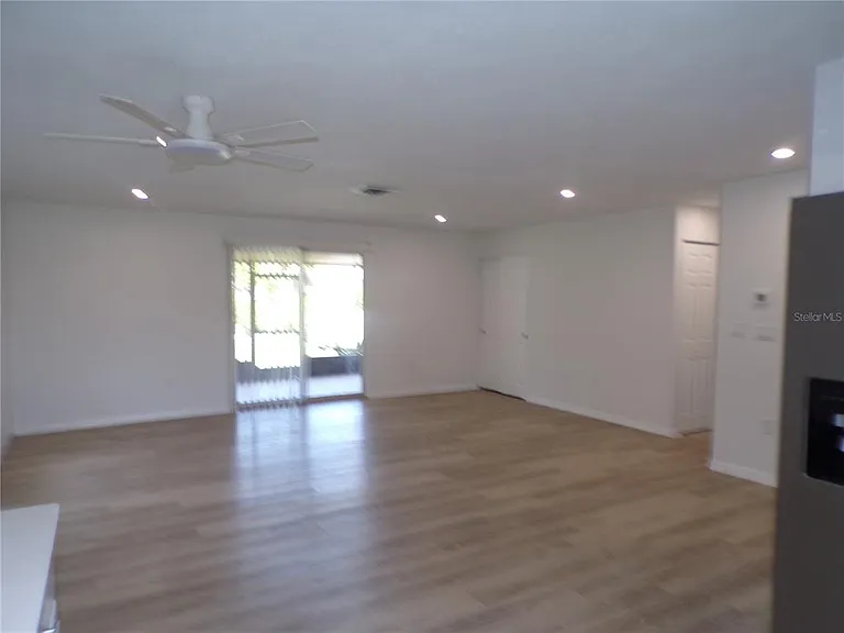 421 Orchid Dr — Photo 20