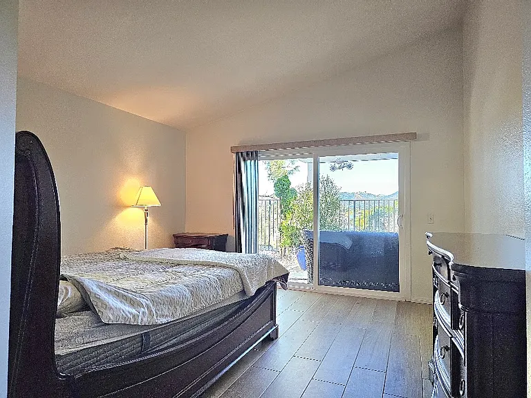 12033 Eastbourne Rd — Photo 4