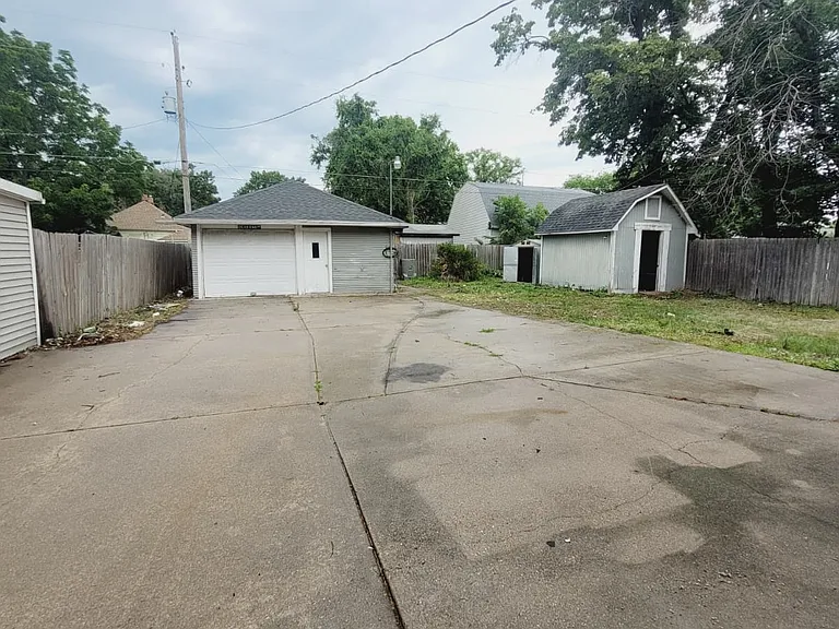 714 W 1st St #4 — Photo 7