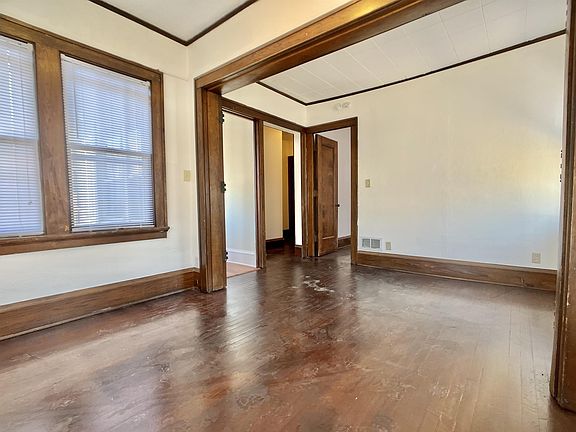 2nd image of 319 E Washington St #3