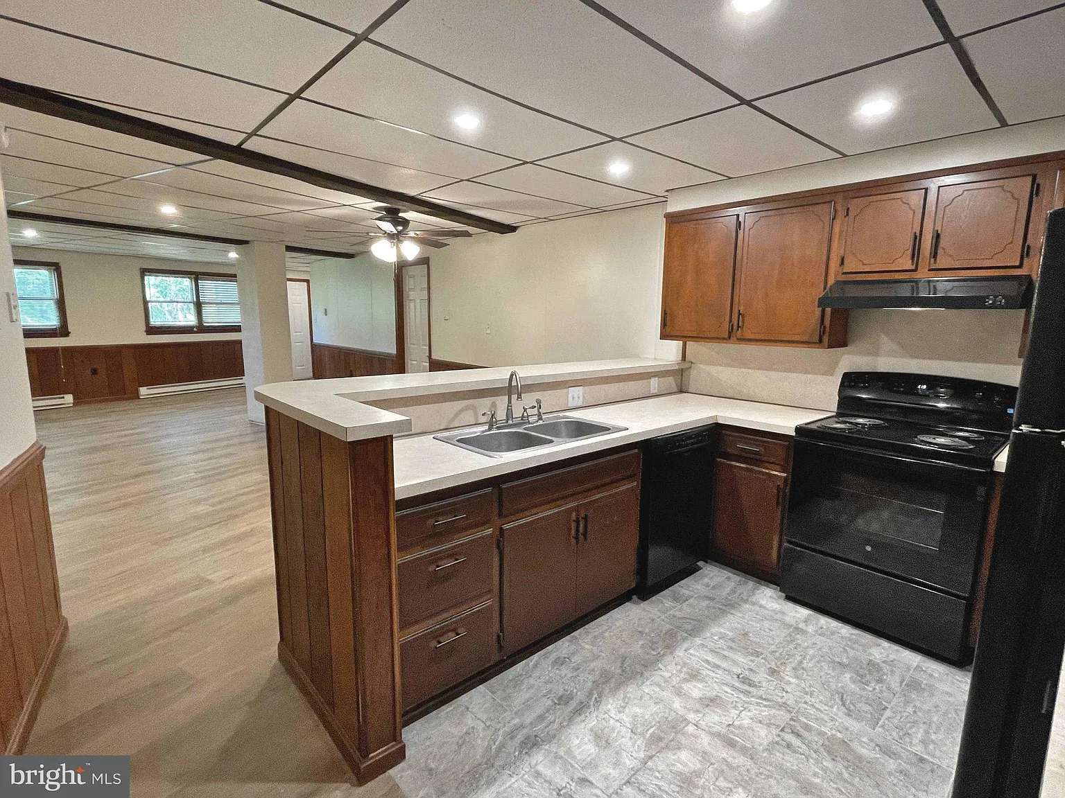 1 bed, 1.0 bath, $1,100 — Photo 4