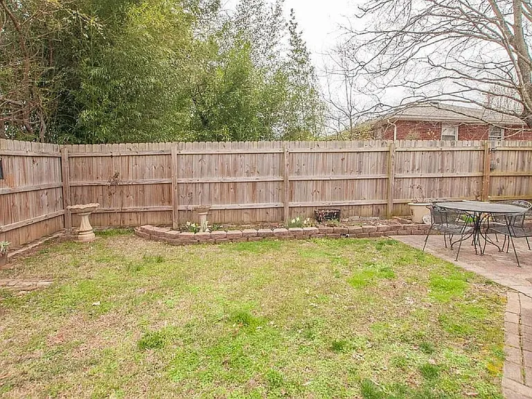 3936 Plantation Dr — Photo 37