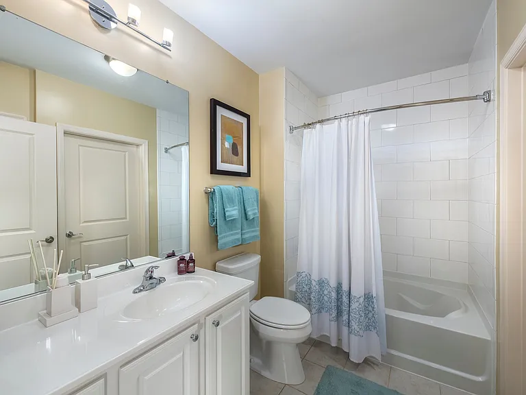 Mariner Bay at Annapolis Town Center — Photo 15