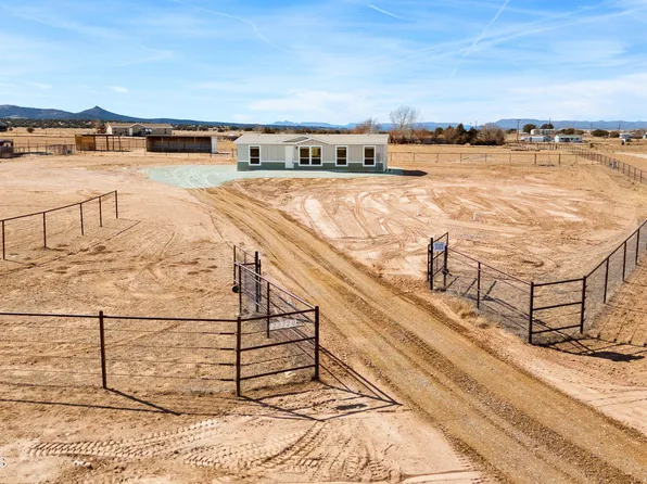 23720 N Ropers Ln, Paulden, AZ 86334