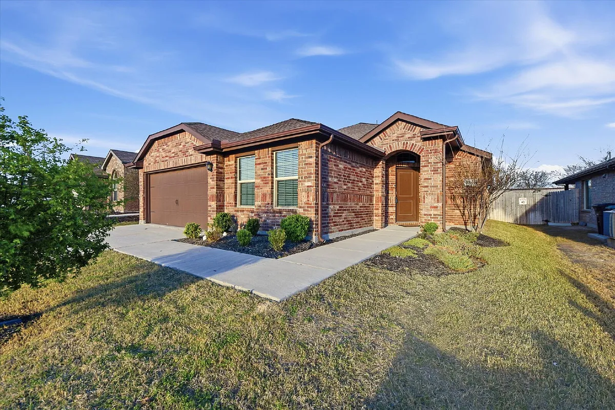 Building Photo - 9308 Desertrock Rd