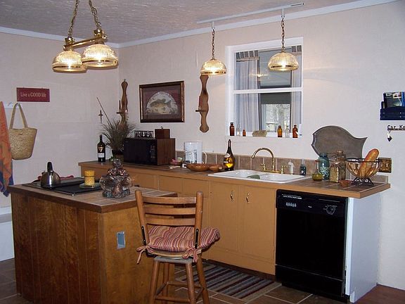 Kitchen-ceramic tile