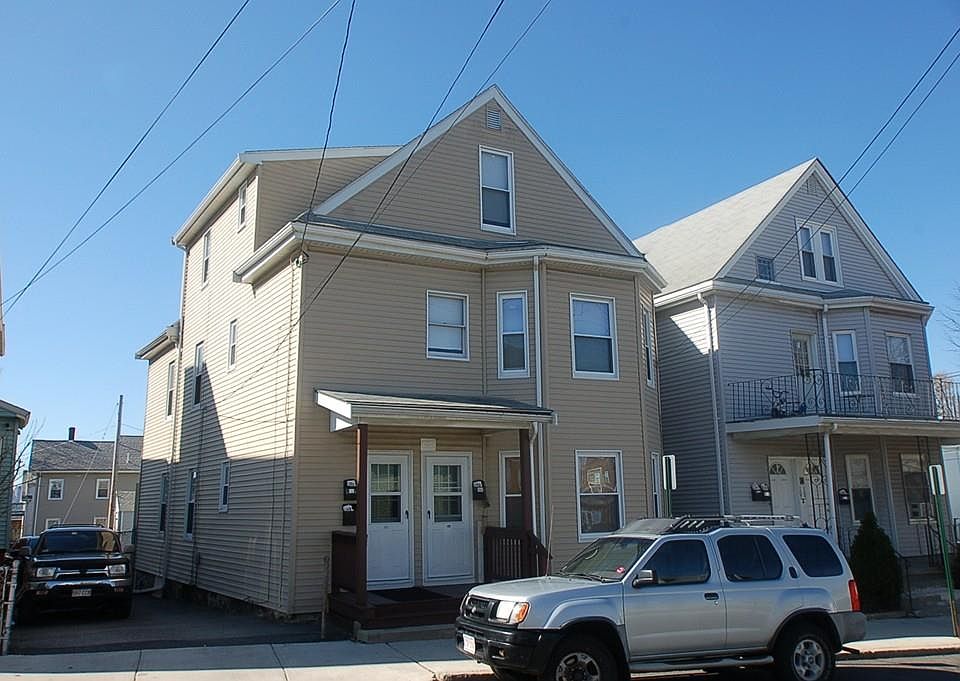 2nd image of 109 Cottage St