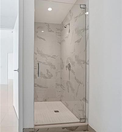 4th image of 851 NE 1st Ave Unit 2607