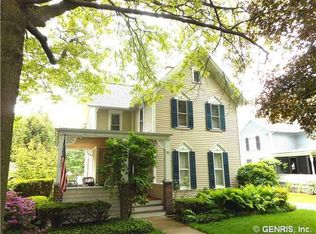 17 Lincoln Ave, Pittsford, NY 14534