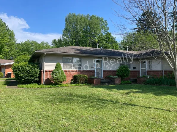 2706 S Stewart Ave, Springfield, MO 65804