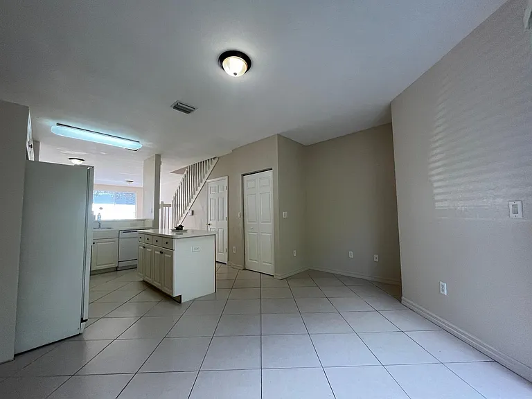 1932 Alamanda Way #655 — Photo 20