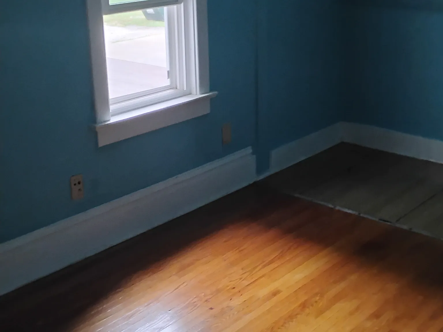 4 bed, 1.5 bath, 1800 sqft, $1,400 — Photo 4