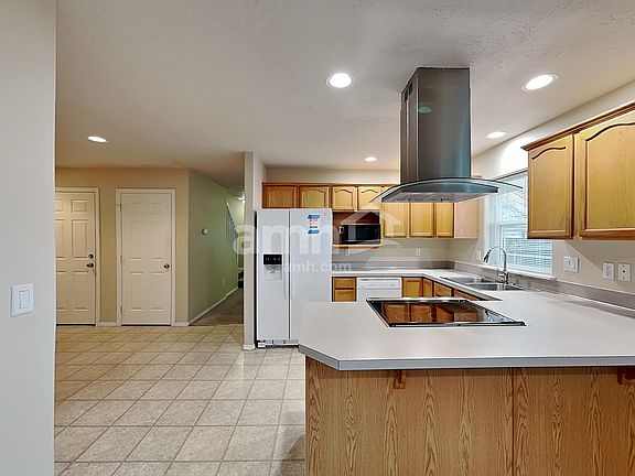 4th image of 2285 NW McGarey Dr