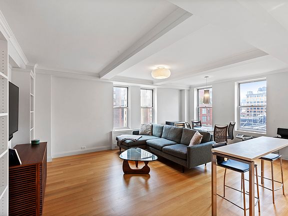 3rd image of 161 W 16th St APT 10L