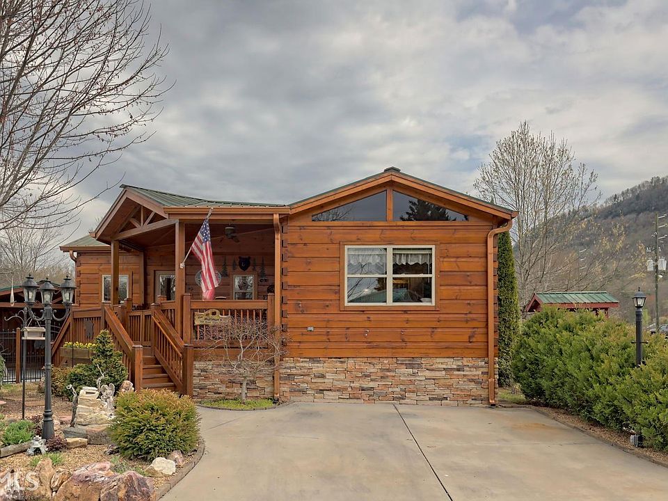 1st image of 265 River Vista Dr