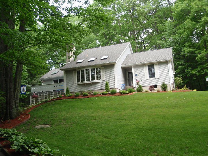 2nd image of 28 Brandywine Dr