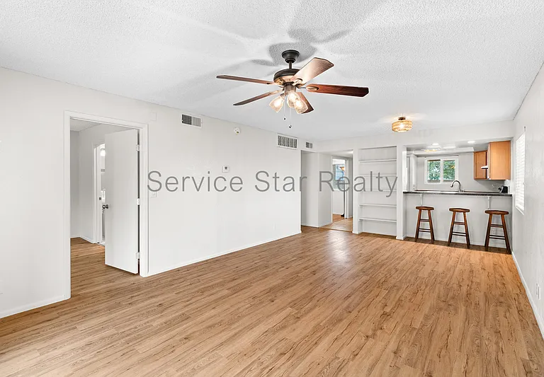 4050 E Cactus Rd #101 — Photo 12