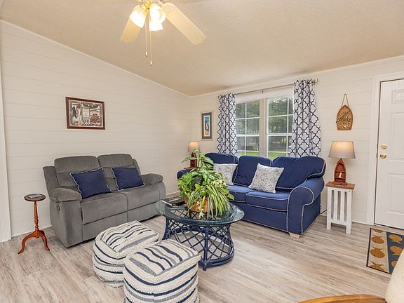 5th image of 110 Courtney Pl