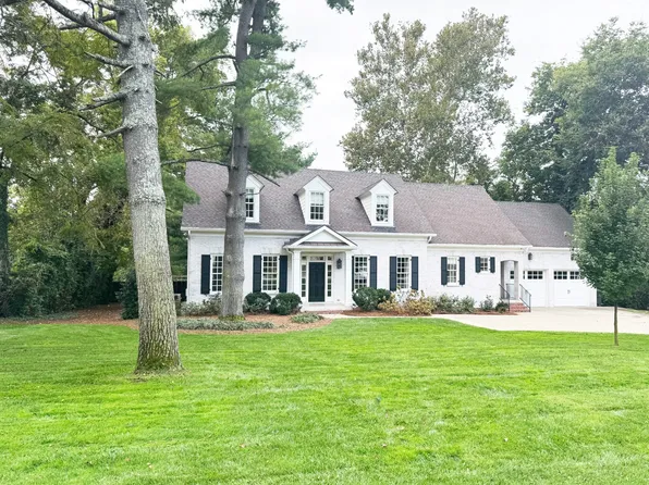 211 Paddock Ln, Nashville, TN 37205