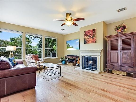 4th image of 5012 Crystal Water Dr