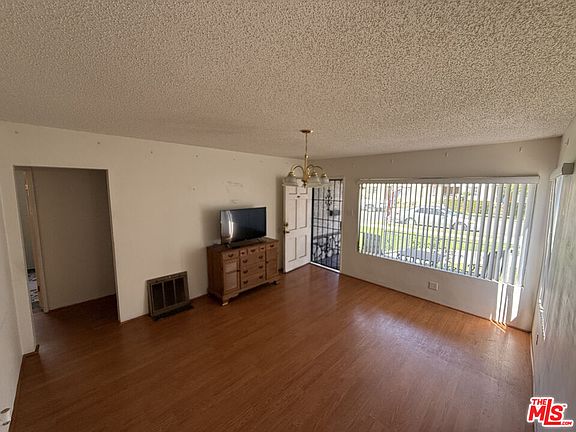 2nd image of 4840 W 137th St