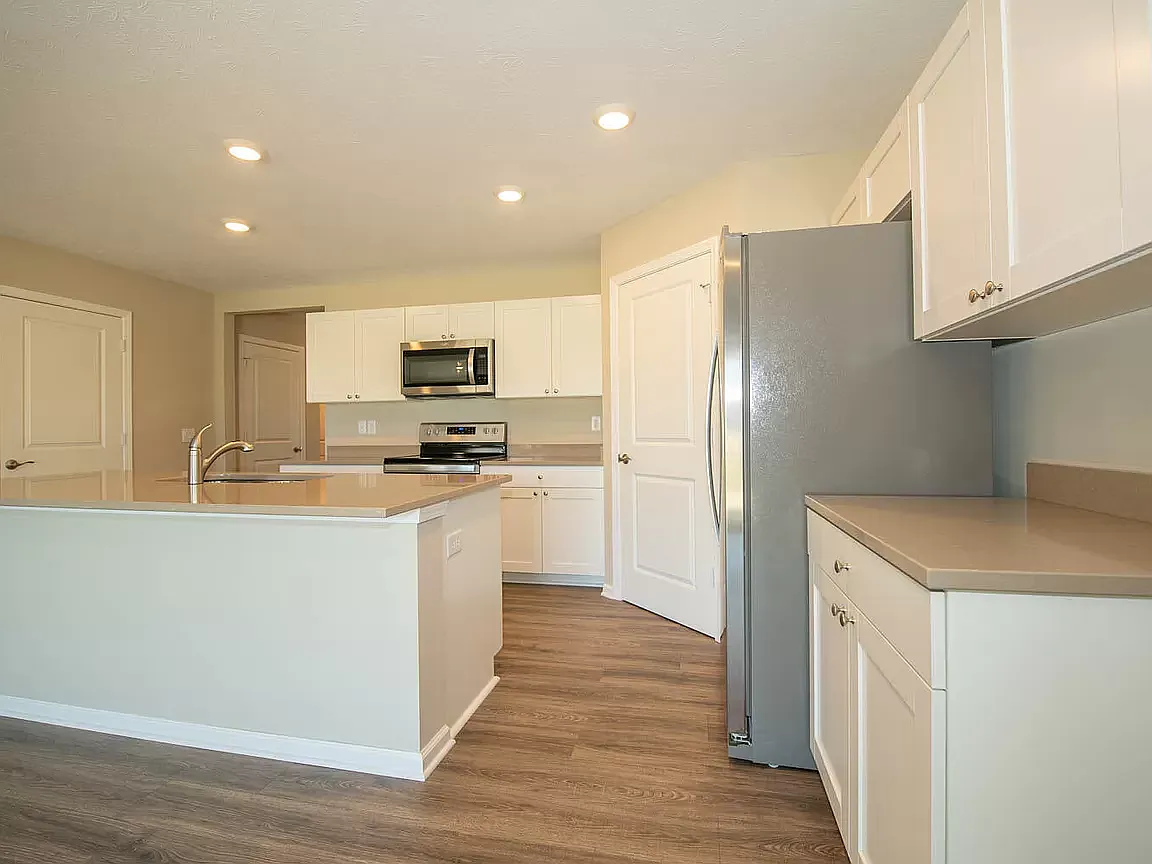4 bed, 2.0 bath, 1771 sqft, $2,245 — Photo 3