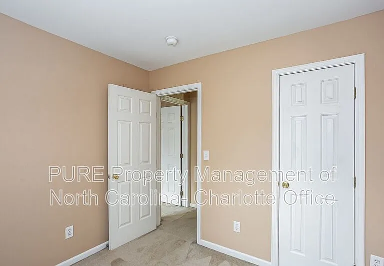 18040 Delmas Dr — Photo 16