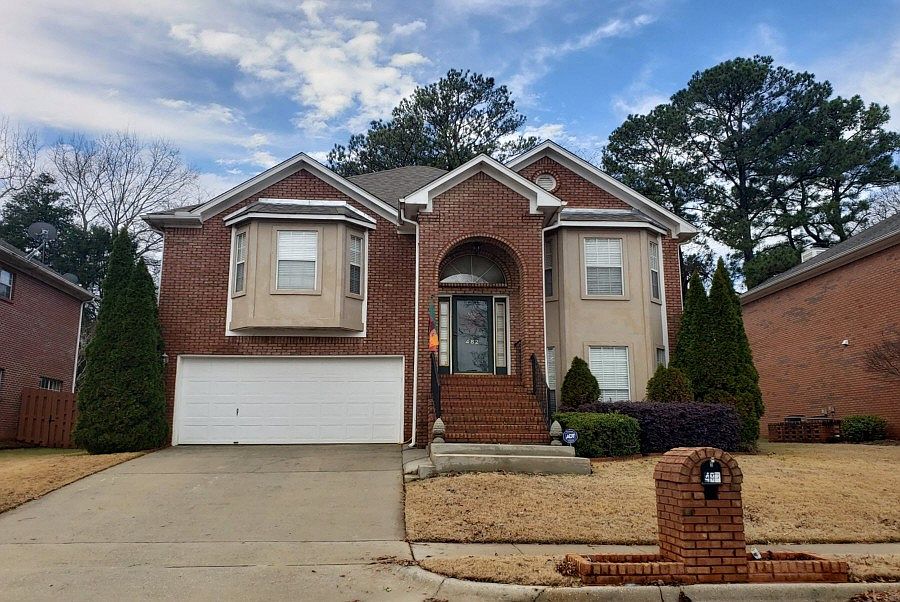 1st image of 482 Sussex Dr SW