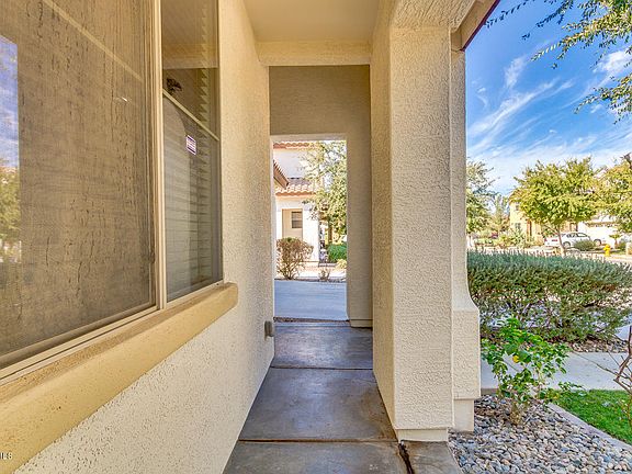 4th image of 3525 E Carla Vista Dr