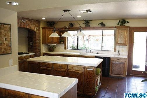 3rd image of 2046 W Sunset Dr