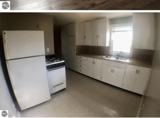 1011 S Lansing St #B, Mount Pleasant, MI 48858