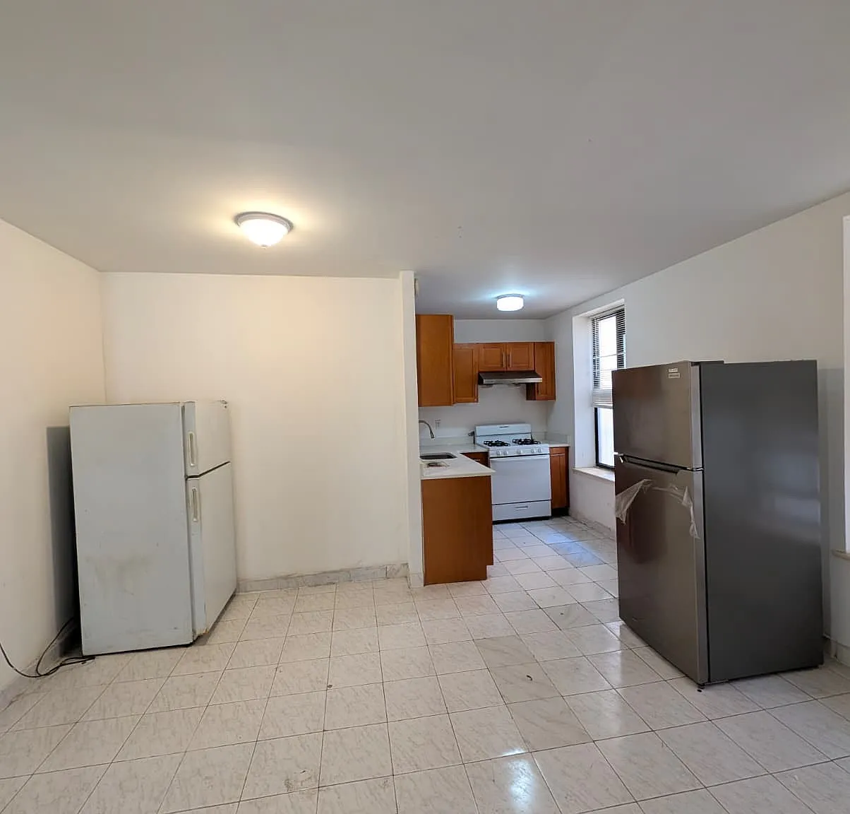 4 bed, $4,200 — Photo 2
