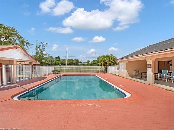 4th image of 312 Blanco Ct