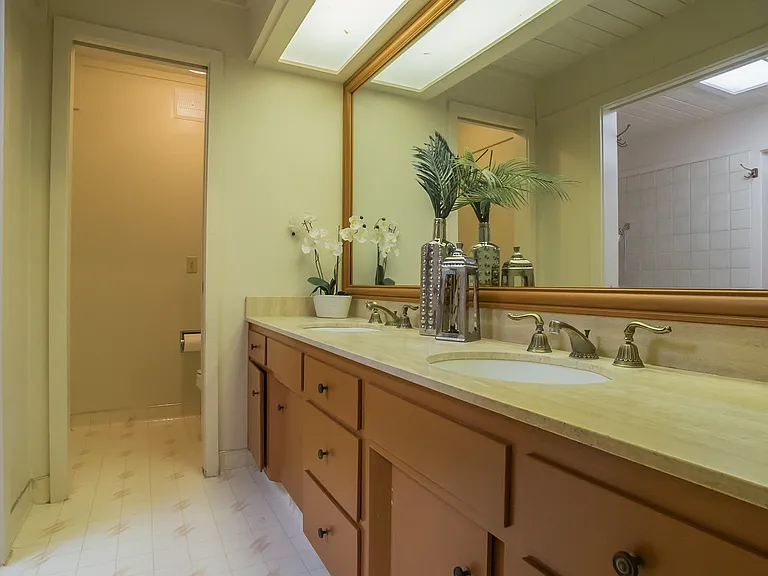 Rimrock Dr — Photo 19