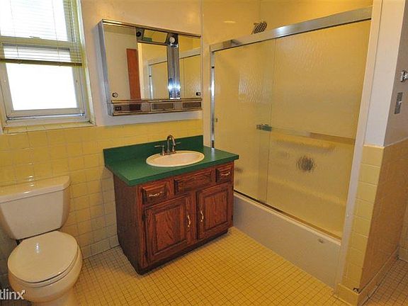 3rd image of 5100 S Greenwood Ave #1