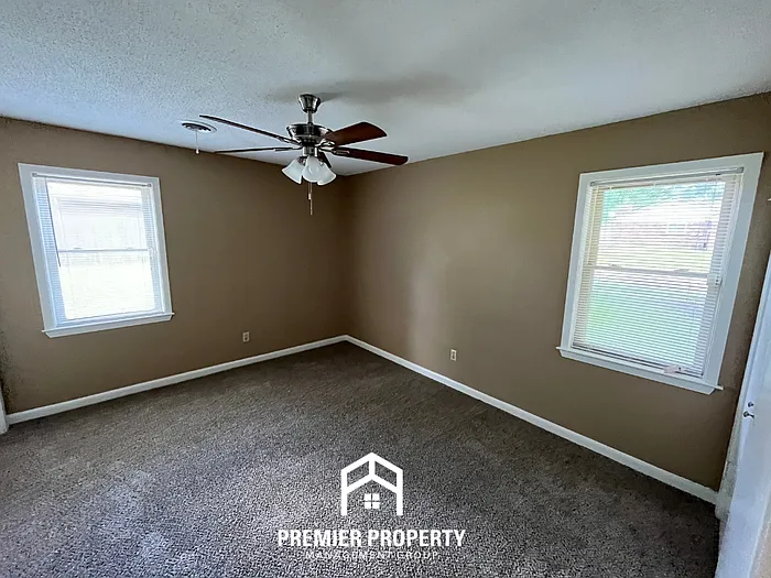 3210 Morningview Dr — Photo 8