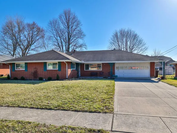 906 Birchwood Dr, Lebanon, OH 45036