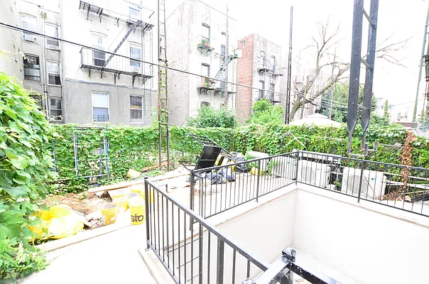 Rented by Miron Realty Group | media 61