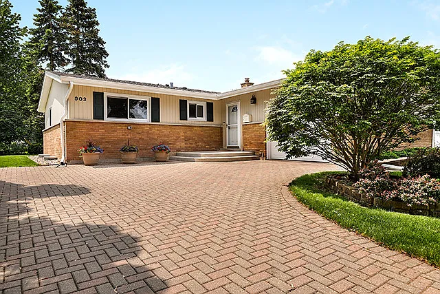 903 E Alder Ln photo 1