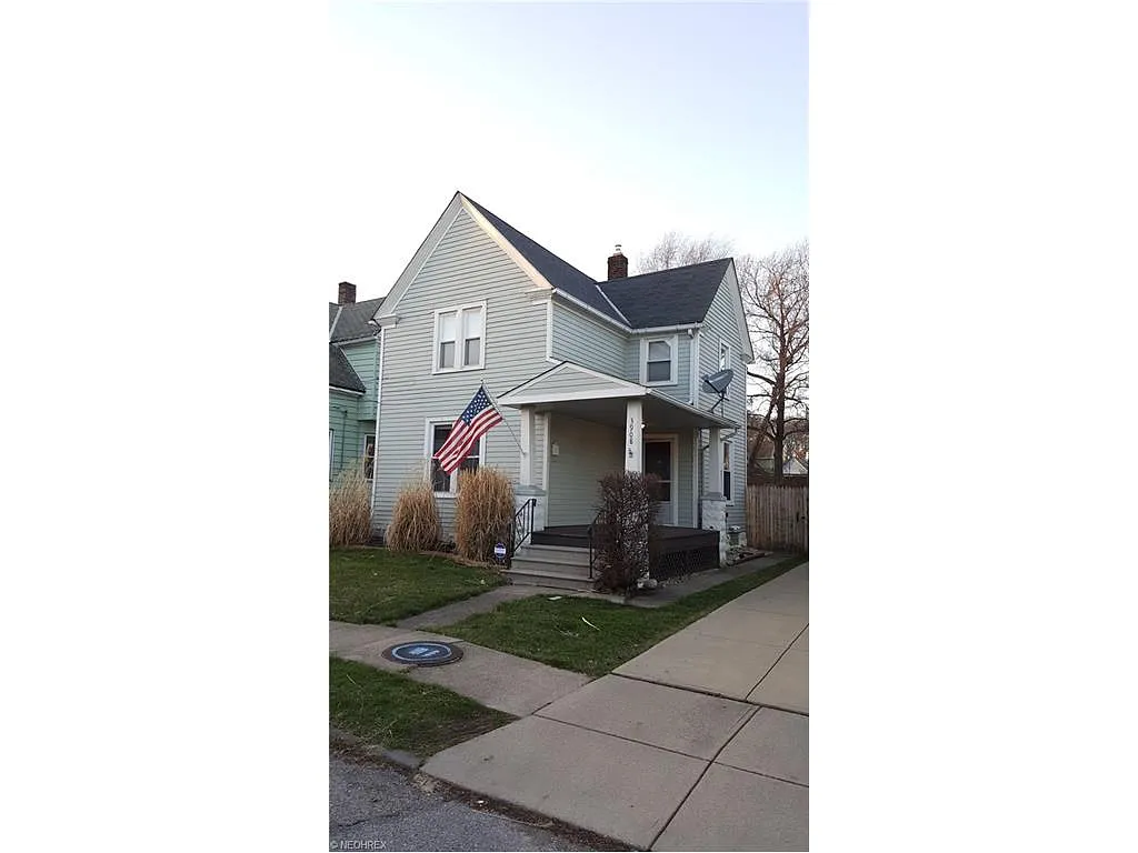 3908 Clybourne Ave photo 1