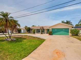 12050 7th St E, Treasure Island, FL 33706