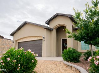 116 Via Rojas Dr, El Paso, TX 79928
