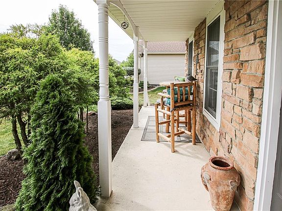 3rd image of 1624 Dartmouth Ln