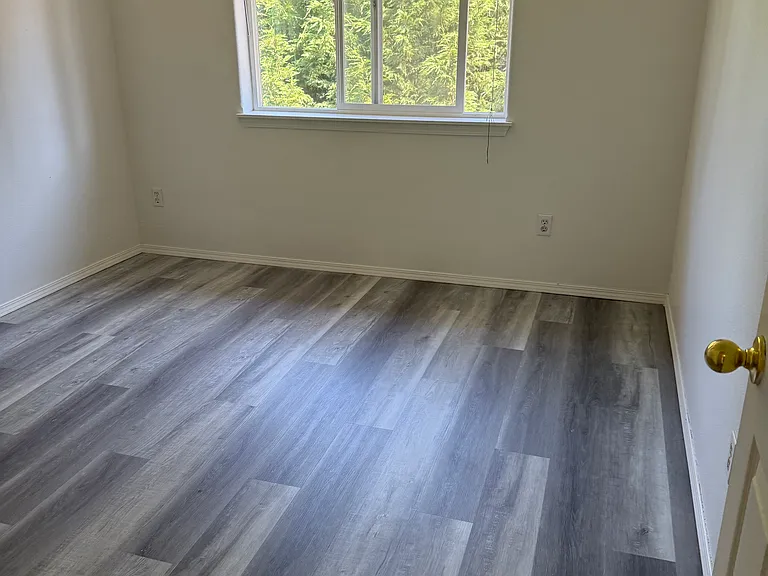 333 SE Brookwood Ave — Photo 14