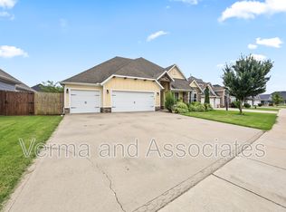 1041 Silver Maple St, Centerton, AR 72719